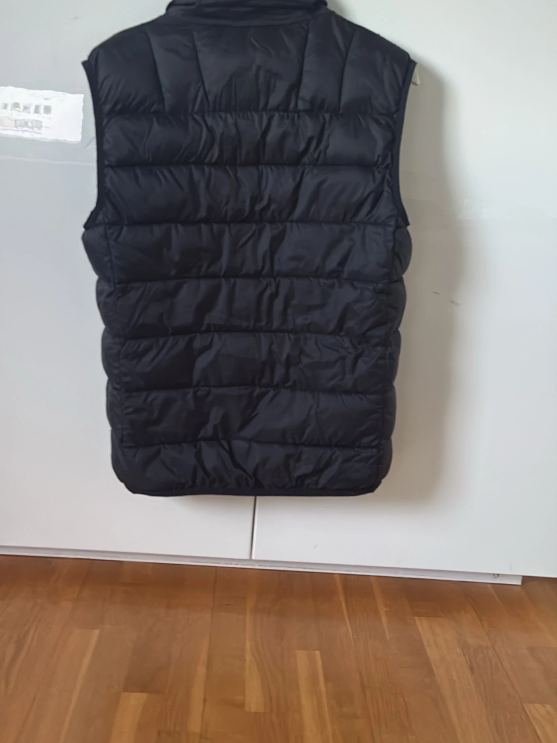 Svart dunväst från Nicce - 1
