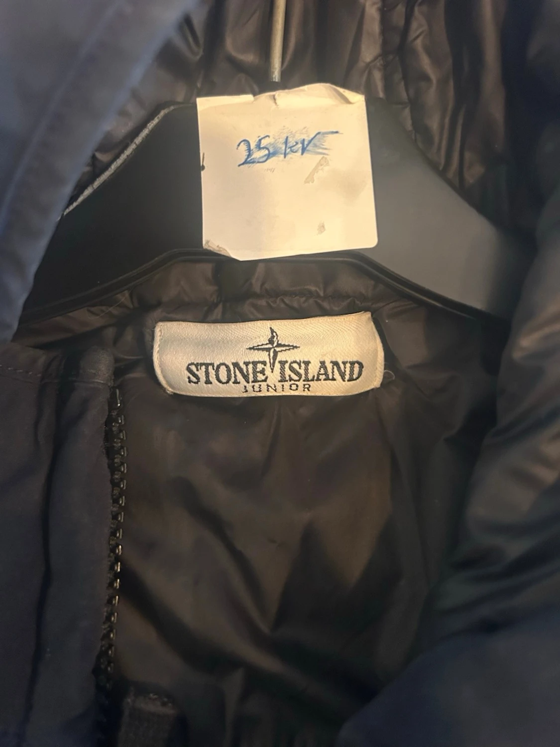 Svart vindjacka med huva från Wesc - 2