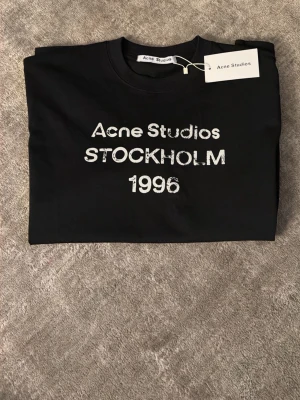 Acne T shirt - Acne T-shirt 