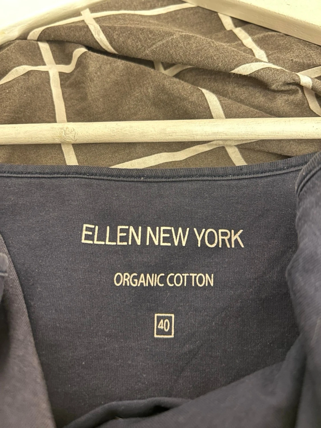 Mörkblå linnetopp med smala band - 2