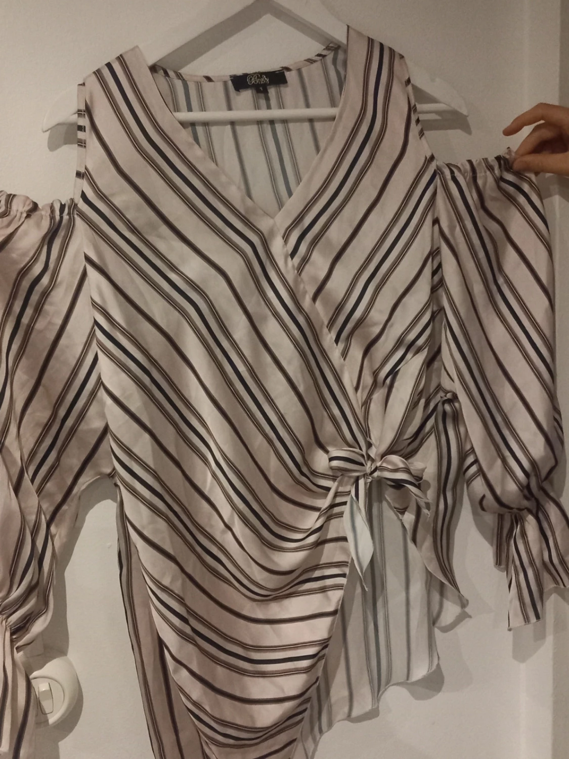 Randig omlottopp från Briefly