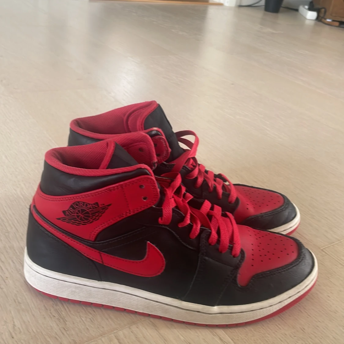 Jordan 1 ”bannad” Mid  - 90