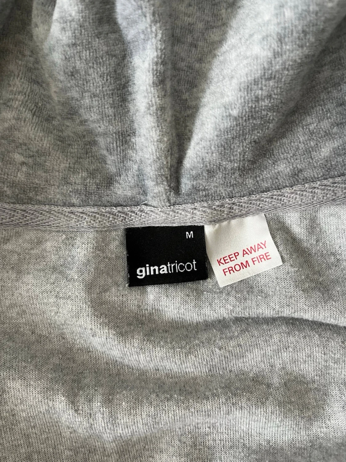 Grå zip-hoodie från Gina Tricot - 1