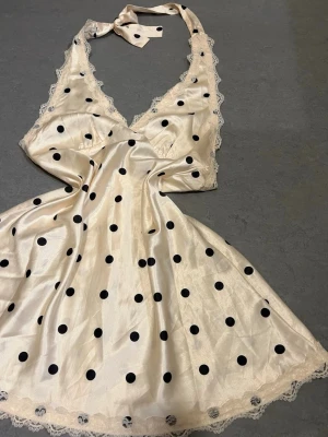 Prickigt nattlinne med spets - Nattlinne/ klänning med spets 🫶🏼