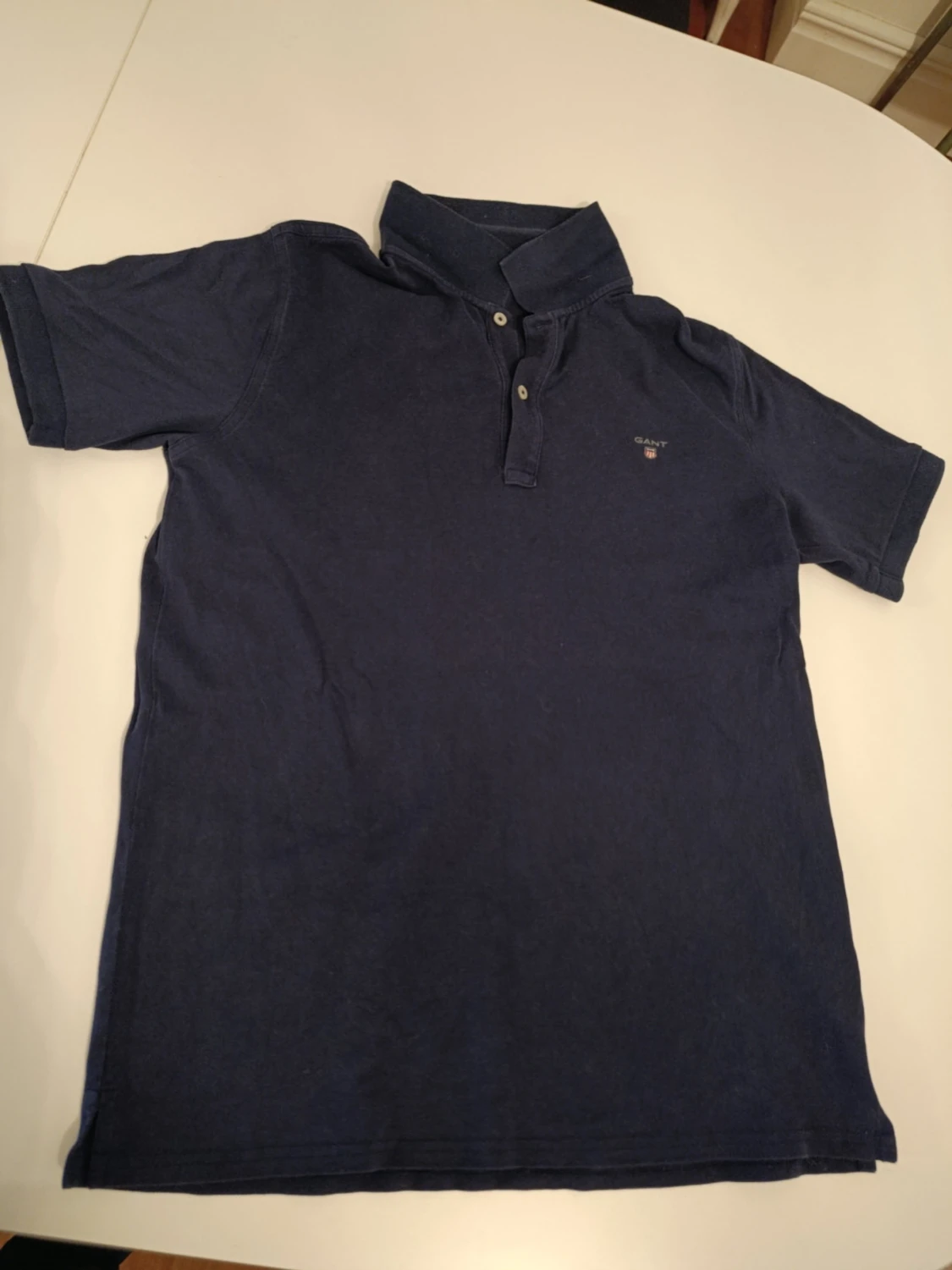 Marinblå pikétröja från Gant