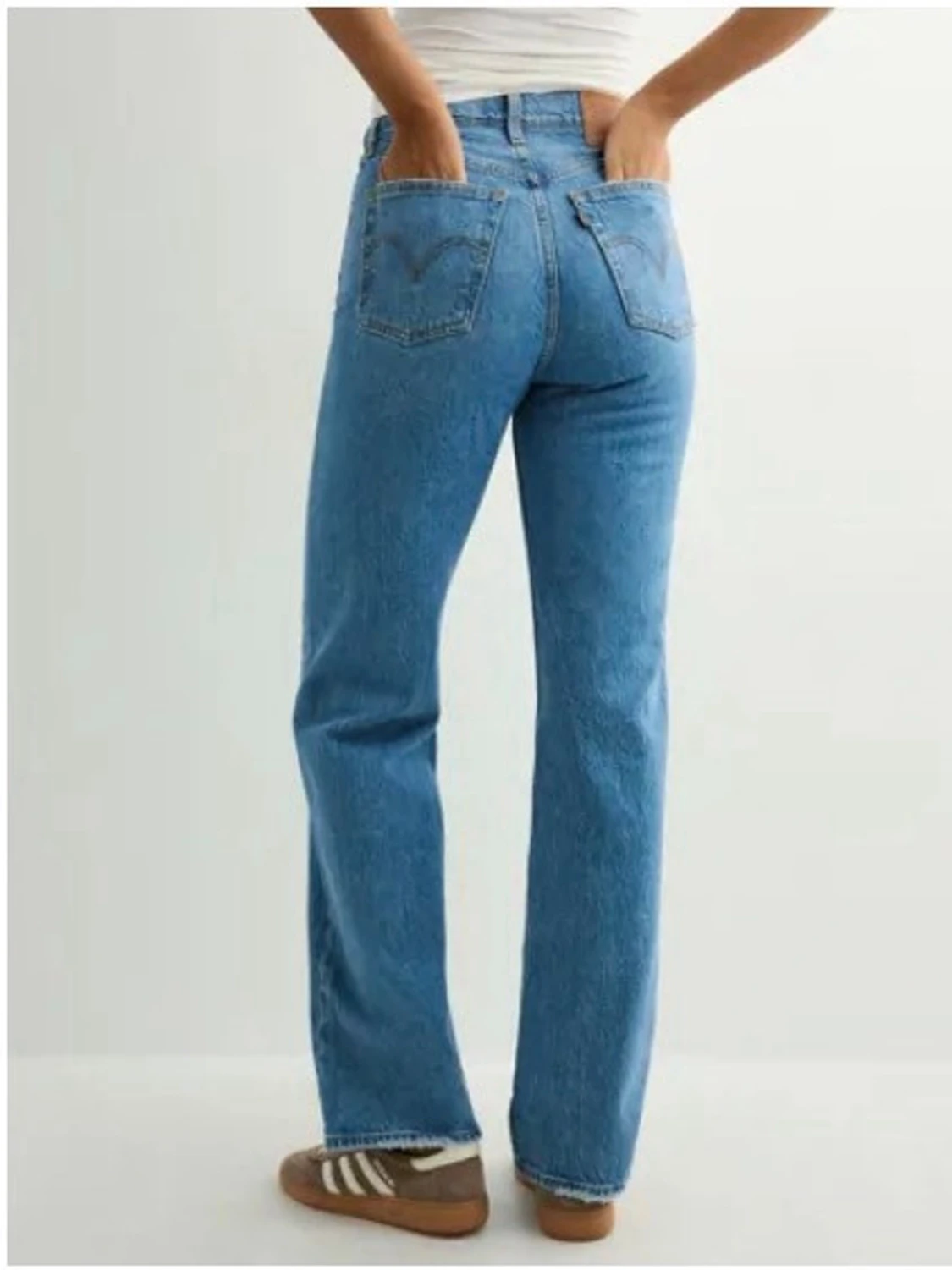 Blå raka jeans i denim