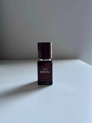 Caia Bisou  - 15 ml. Se bilder för mängd. 