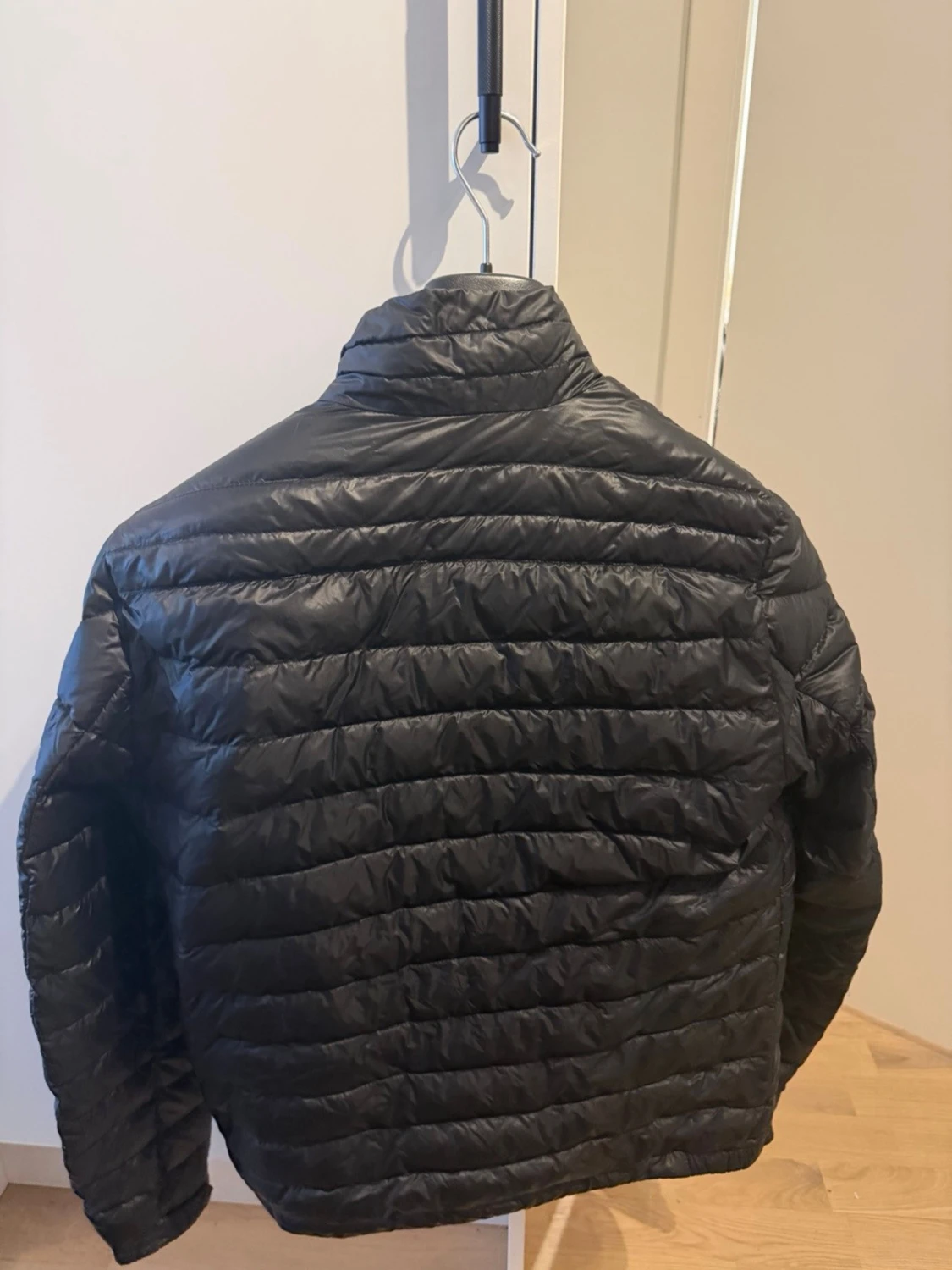 Svart dunjacka från Moncler - 2