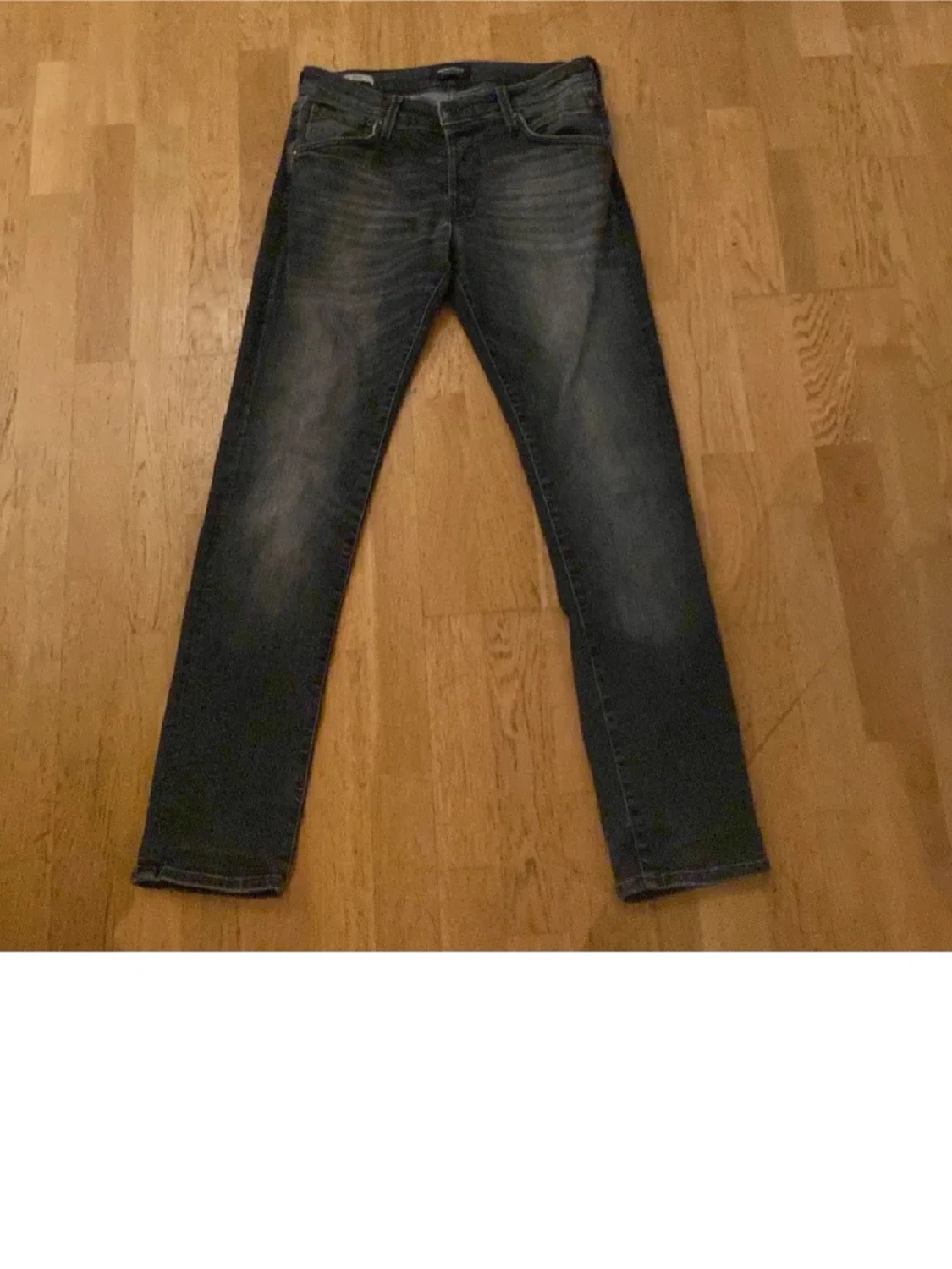 Grå/svarta slim fit jeans från Jack and Jones