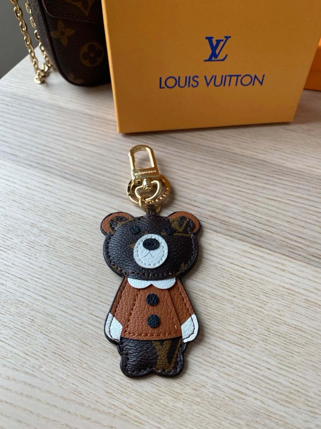  Vuitton björn nyckelring - 1