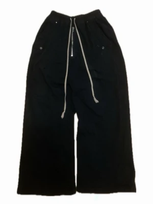 Rick Owens sweatpants - Riktigt feta legopening är 30 cm