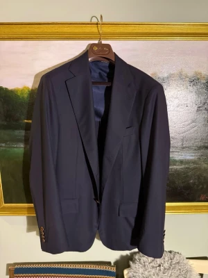 Loro Piana Gift of Kings blazer  - Nypris 92000kr Vid genuint intresse, kontakta gärna mig! Ny men med defekt. 