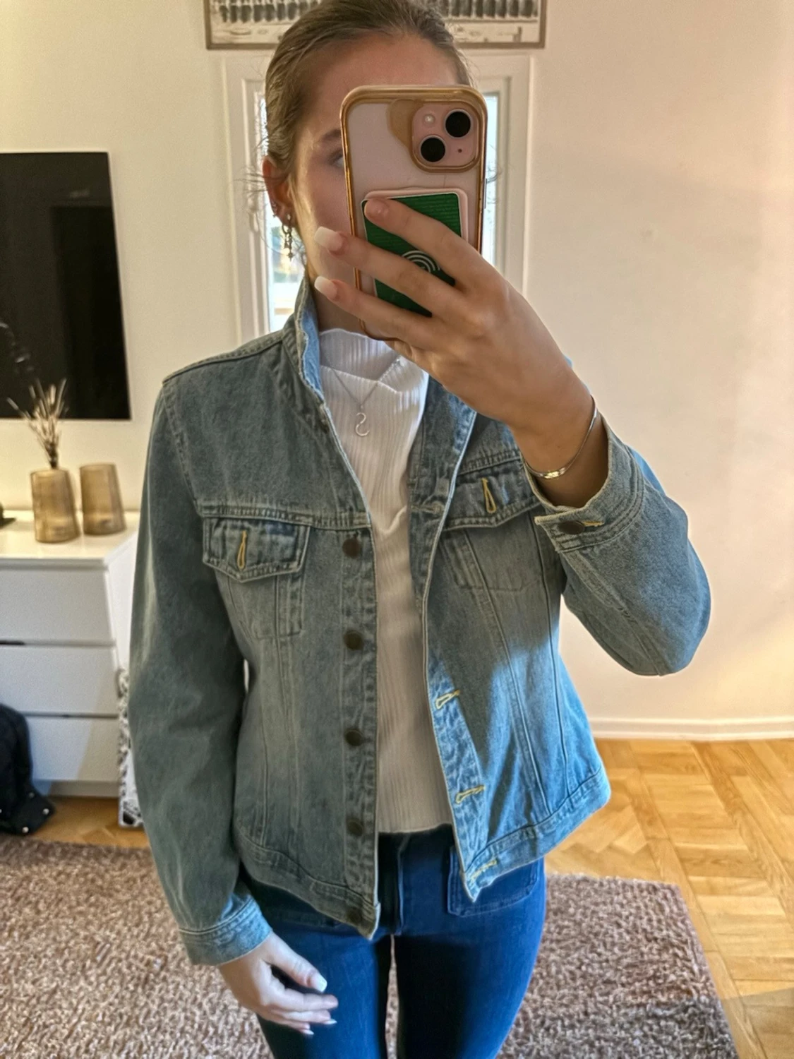 Ljusblå klassisk jeansjacka