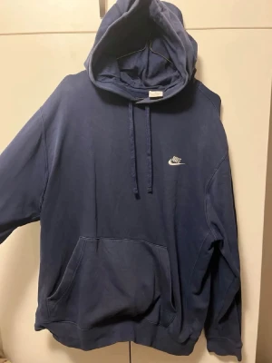 Nike hoodie i blått och beige - Båda för 200