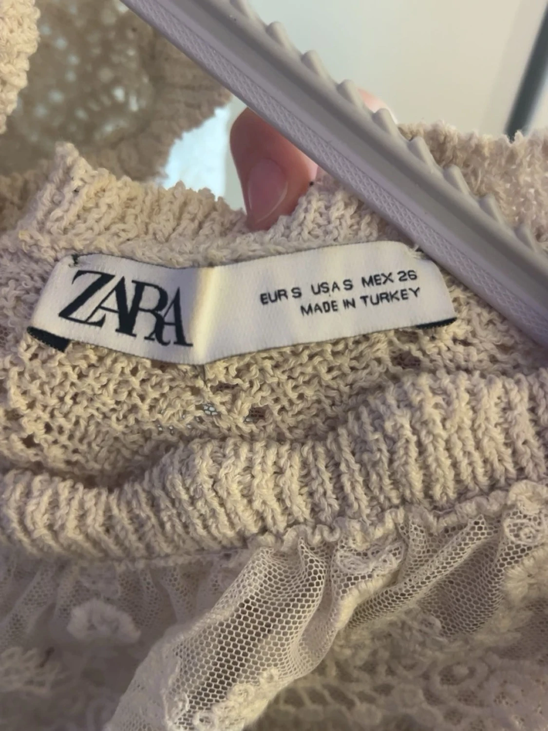 Stickad zara topp med volanger - 3