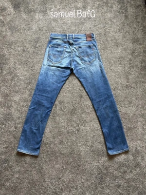 Replay Grover - Säljer dessa sköna Blåa Replay Grover Jeans i bra skick. Storlek W32/L32. 