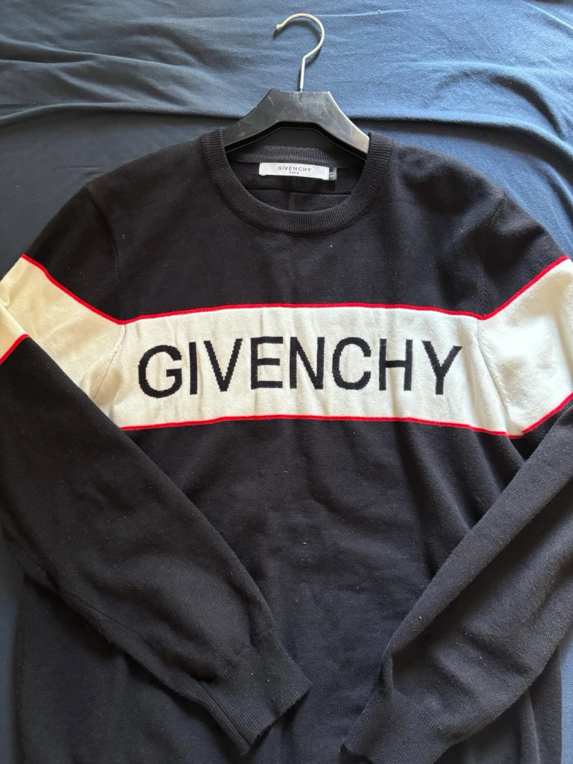 Svart stickad tröja från Givenchy