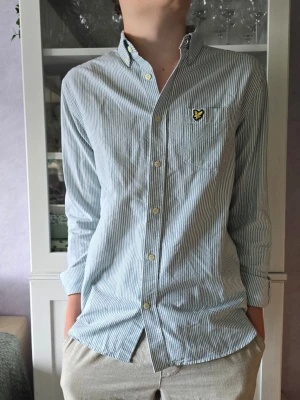 Lyle & Scott skjorta - Supersnygg Lyle & Scott skjorta i storlek Medium. Superbra skick! Skriv om du undrar något 👌 