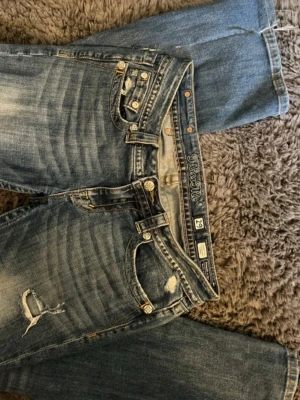 Missme jeans - Snygga slitningar jag har sytt om till bootcut pris går att diskutera 