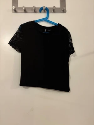 Topp - Fin topp som är i ett mycket bra skick 