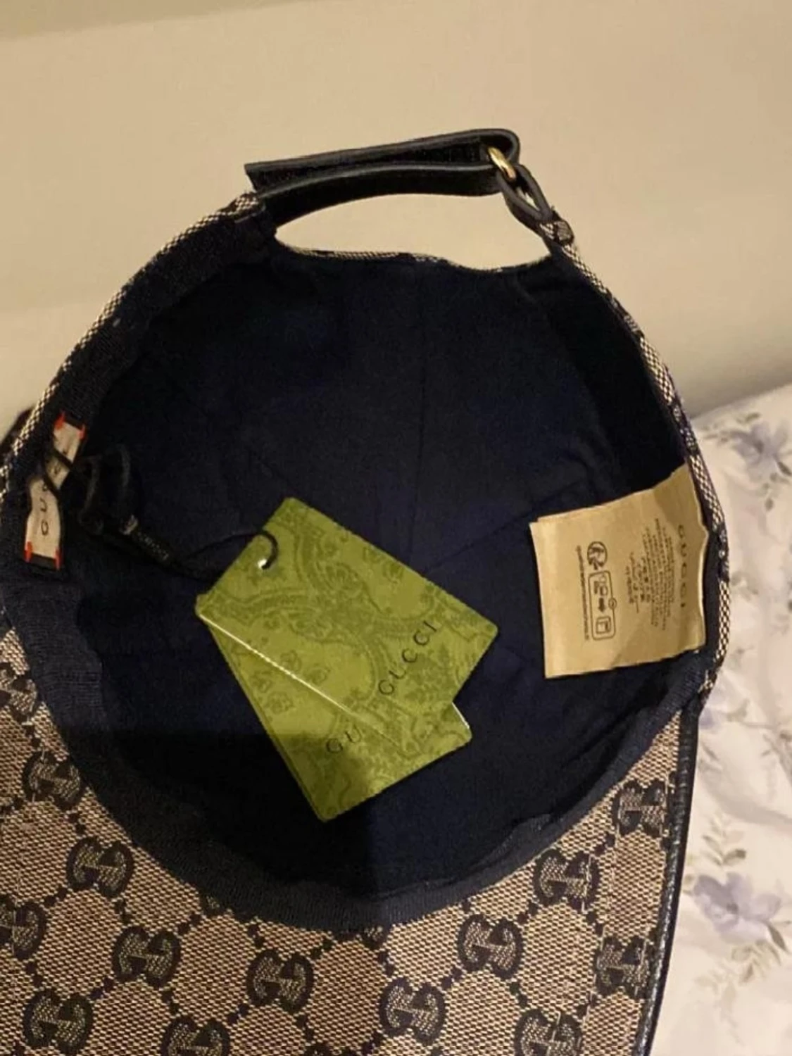 Beige keps från Gucci med GG-mönster - 2