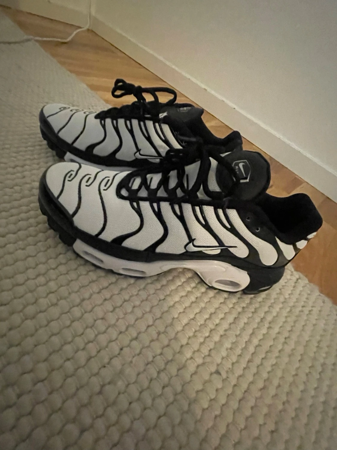 Nike Air Max Plus Tn svart/vit - 2