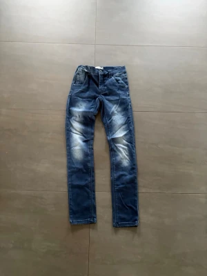 Name it. blåa jeans - Name it slim fit jeans I bra skicka. Justerbar midja. 