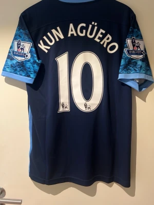 Manchester city Kun Agüero #10 - En Manchester city med Kun Agüero #10 Storlek L