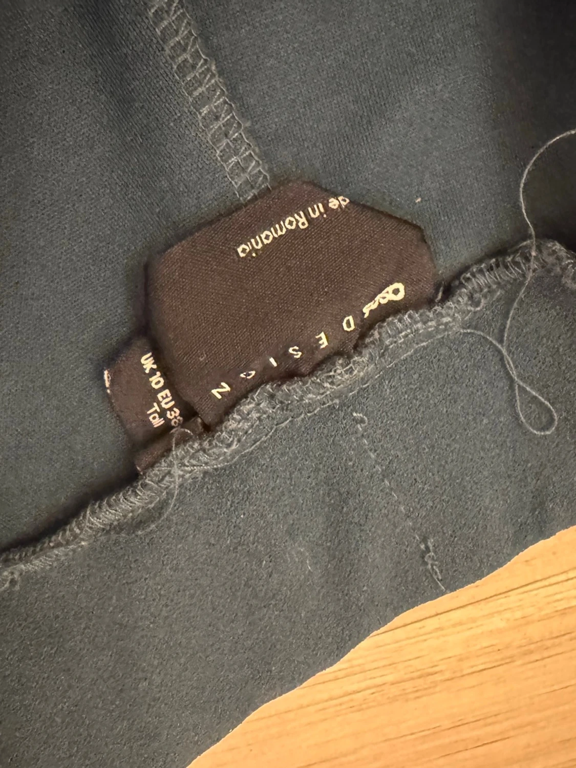 Mörkgrön kostym med kavaj och byxor - 2