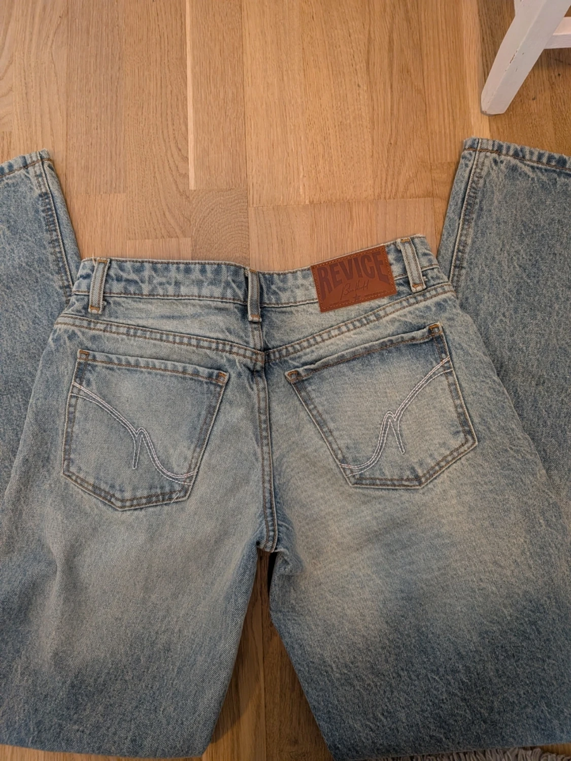 Blåa wide leg jeans med låg midja - 2