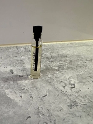 Essnce - Vanilla baby - Essnce - Vanilla baby, köpt nyligen och är provad en gång