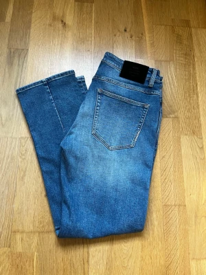 Neuw Straight Jeans - Nouw Lou Straight Aldrig använda