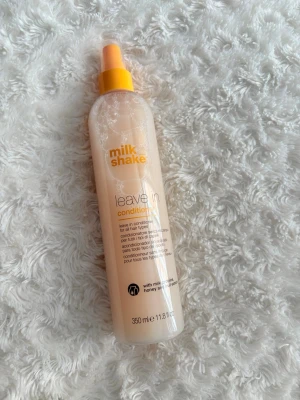 Leave-in conditioner Milk Shake 🧡 - Säljer denna leave-in conditioner från Milk Shake, endast testad en gång. Nypris: 329 kr
