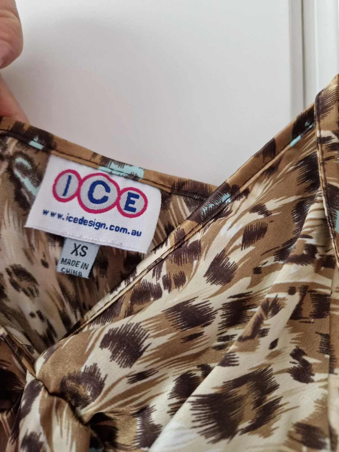 Leopardmönstrad satin klänning - 2