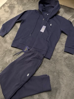 Polo Ralph lauren tracksuit  - Snygg polo zip hoddie med byxor  