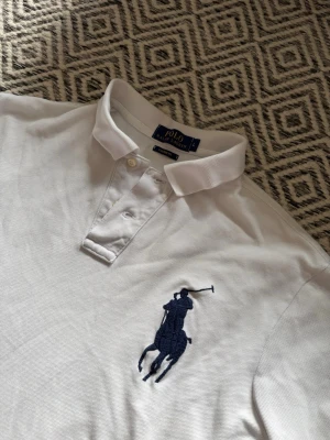 Ralph Lauren långärmad piké - Super fint skick | perfekt till det varmare vädret nu | storlek L/M