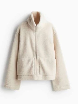 Krämvit teddyjacka med fickor - Ljusbeige teddyjacka från hm. I stl xs. Bra skick.