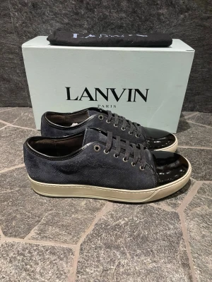 Lanvin skor  - Hej, säljer nu dessa svin snygga lanvin skor! Begränsat antal boxar och dustbag. Hör av dig vid frågor. 