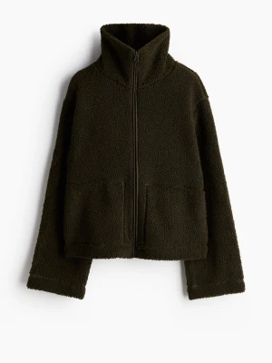 Mörkgrön pilejacka teddy jacka från hm  - Fin jacka jag använt få gånger och är i storlek xs. Skriver för mer bilder eller frågor!❤️