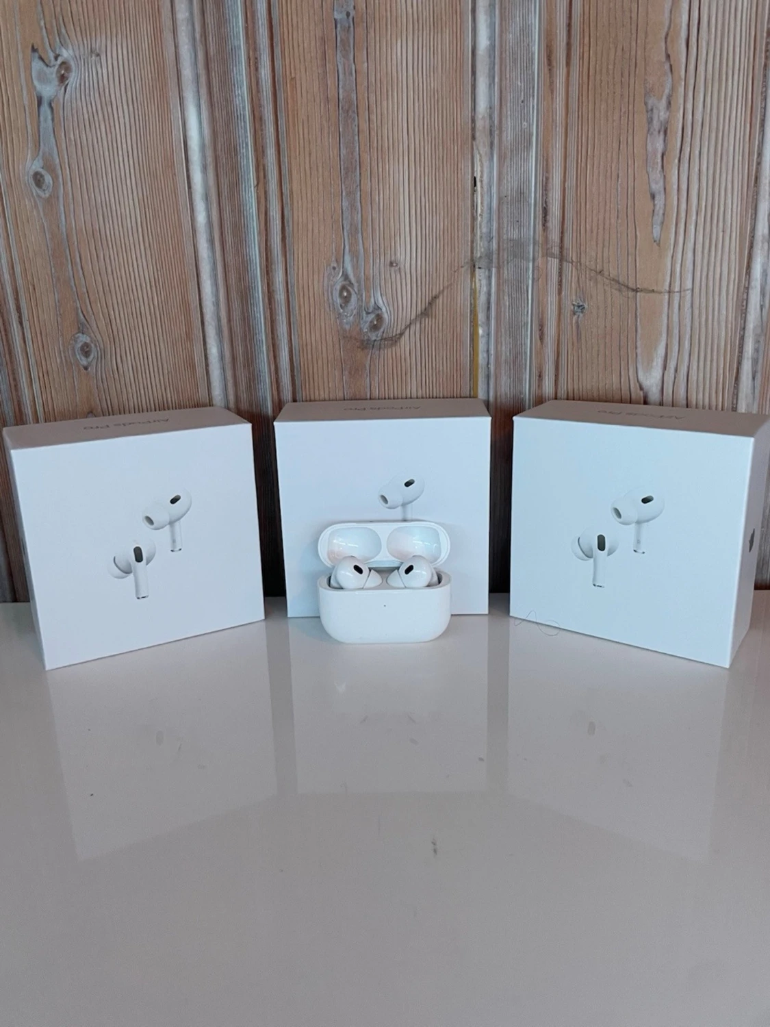 Apple AirPods Pro med laddningsetui - 1