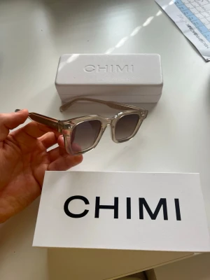 Beige transparenta solglasögon CHIMI - Snygga solglasögon Chimi 04or! Kom gärna med frågor!
