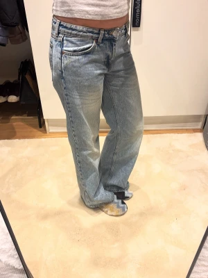 Baggy jeans - Baggy jeans från Monki. Använda 1 gång så i super fint skick