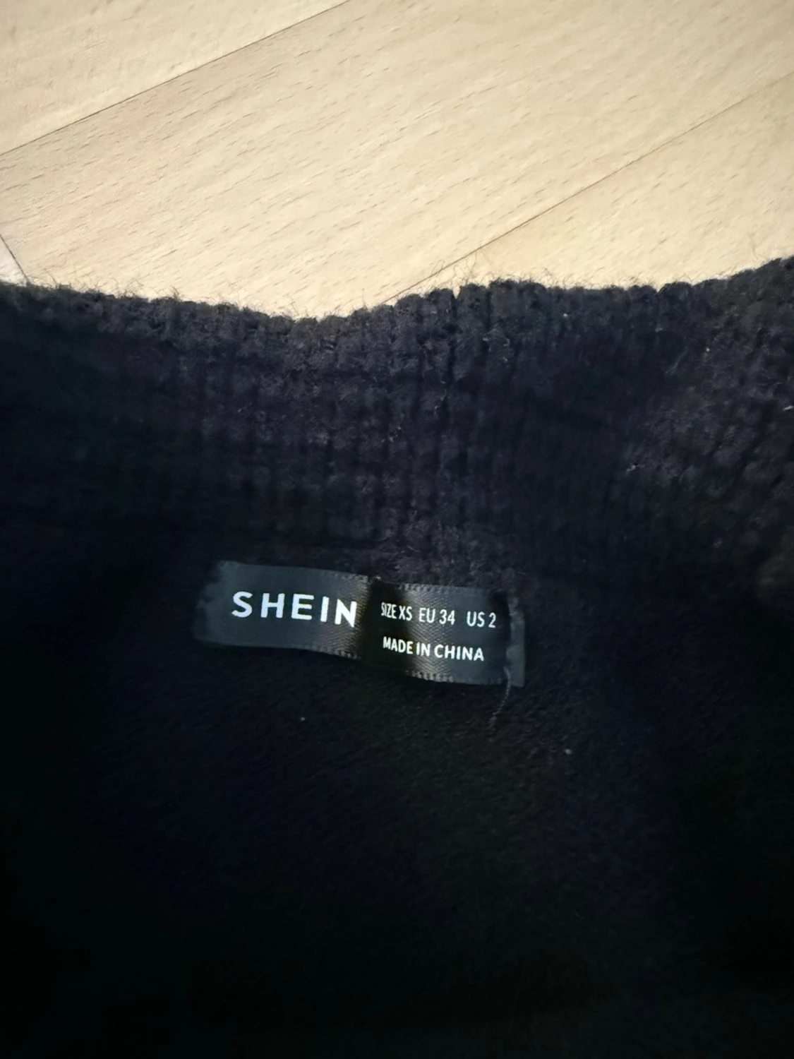 Svart off shoulder stickad tröja SHEIN - 1