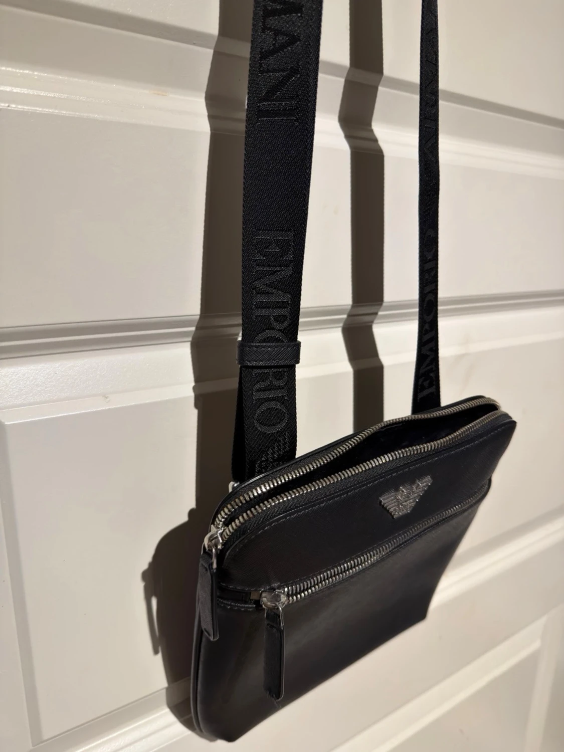 Svart axelväska från Emporio Armani - 1