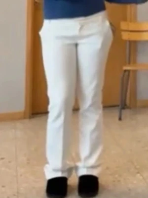 Vita kostymbyxor från GINA TRICOT - Helt ny med prislapp på 