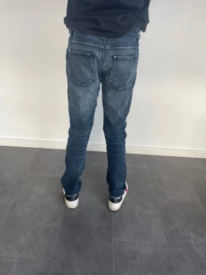 Acne studio jeans  - Acne studio jeans herr| pris:499kr| storlek:31/32| skick:9,8/10| hör av dig vid minsta lilla fundering eller fråga| 