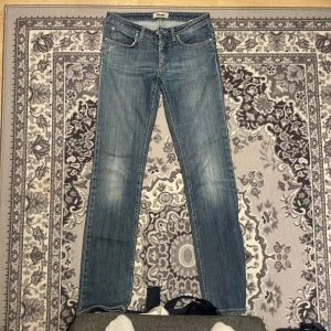 Acne jeans - Feta acne studio jeans. Storlek 28