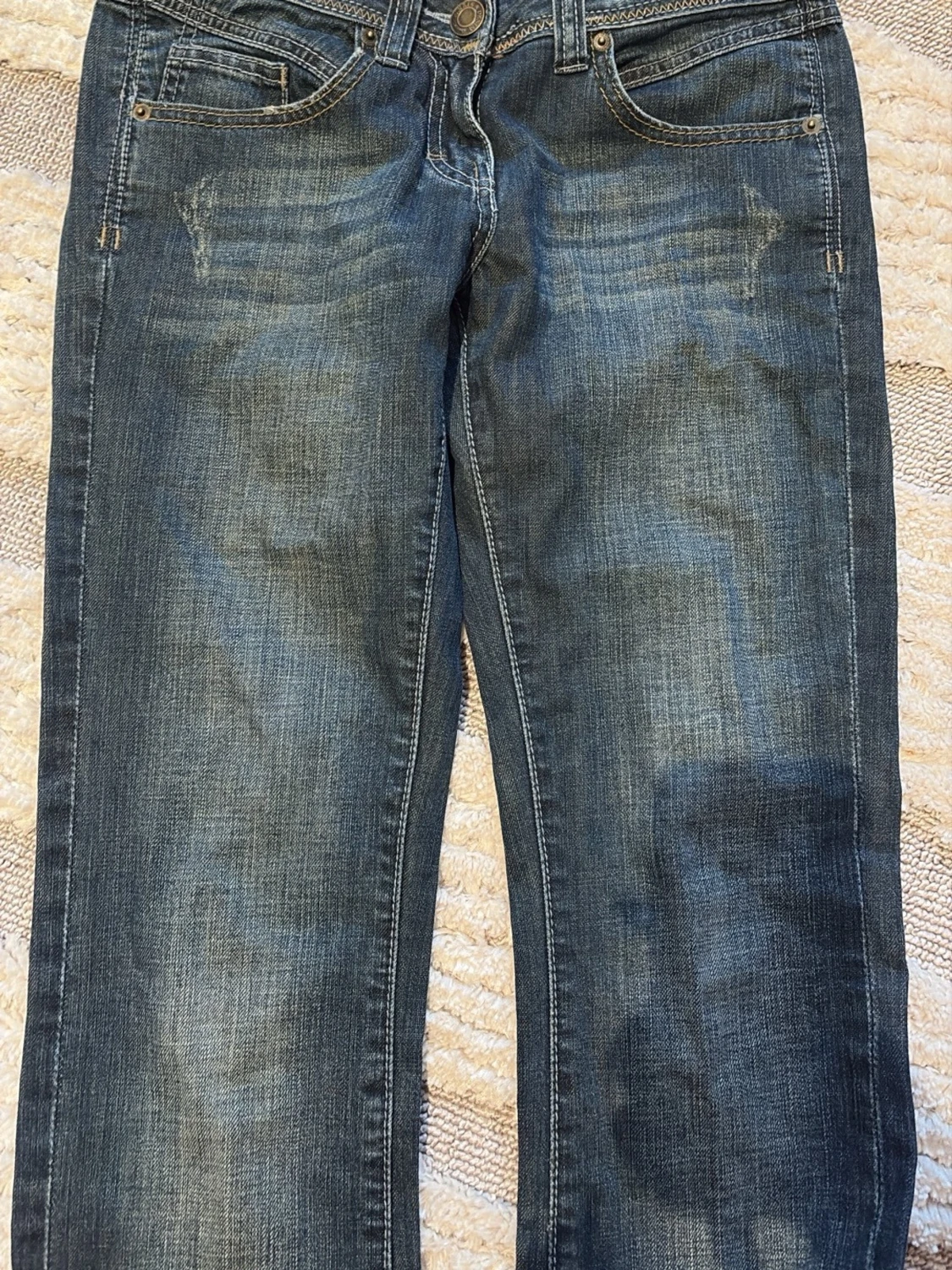 Mörkblå  jeans med slitningar🙏🏼 - 1