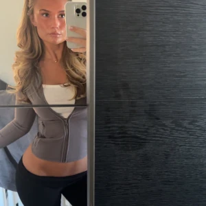 Tränings tröja  - Nytt skick köparen står för frakten 