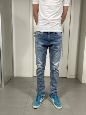 Replay Grover Hyperflex Jeans  - Säljer nu dessa Replay Grover Hyperflex Jeans, W32 o L32, skriv för fler bilder/frågor🙌🏼